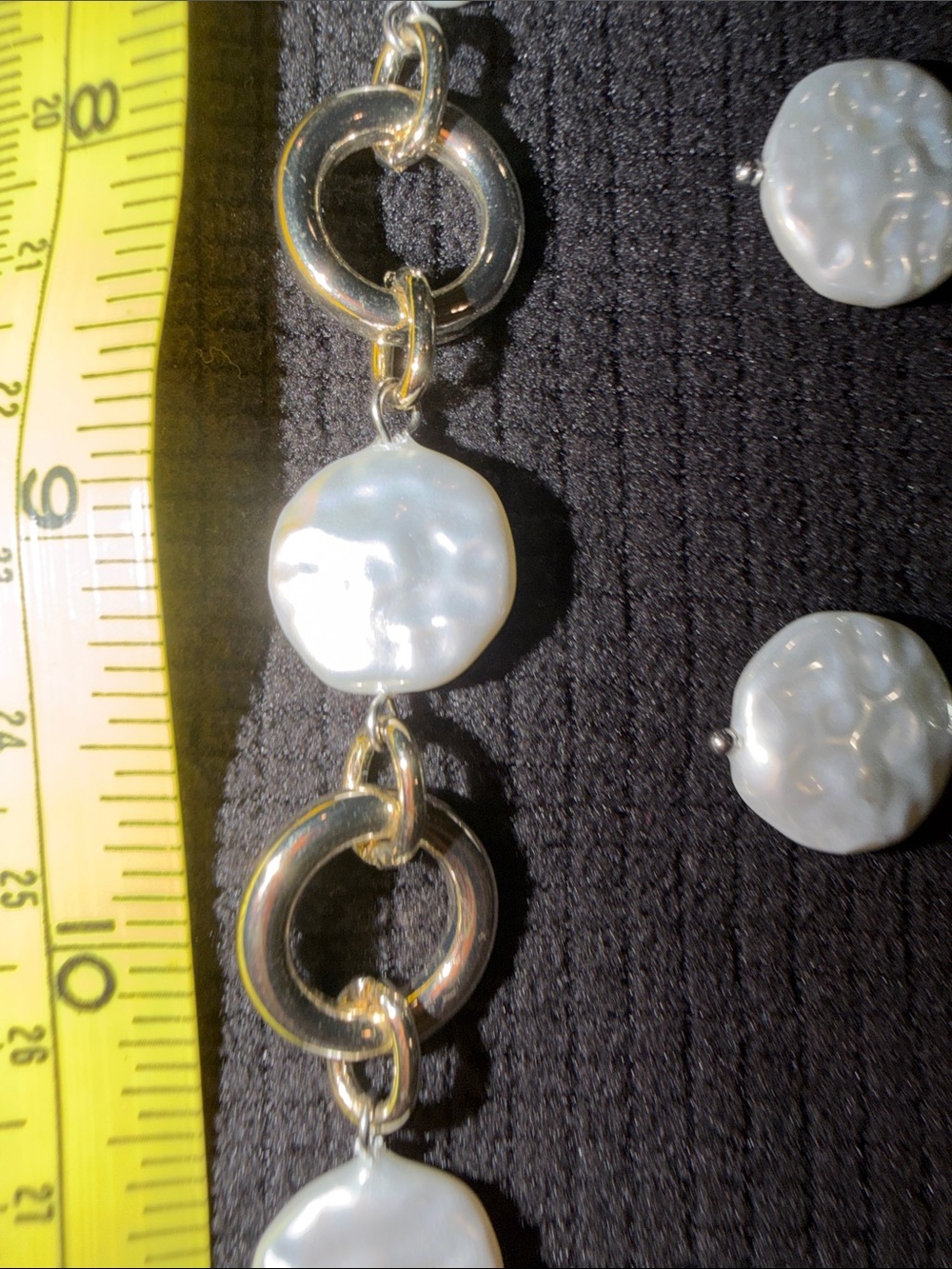 Mixed metal freshwater pearl necklace and earrings. - Picture 3 of 9